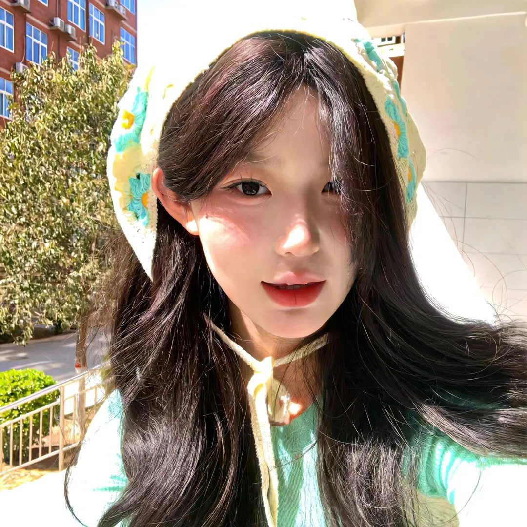 出水红莲